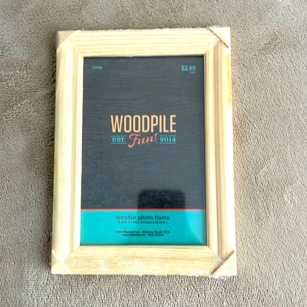 Woodpile Wooden Photo Frame 4x6”